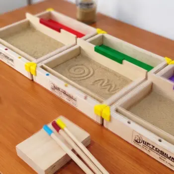 plateau-sable-educatif-premium-liftosium en bois multiplis pour la rééducation graphomotrice