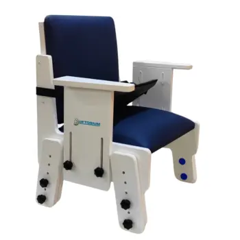 Chaise d'orthophonie et de positionnement pour enfant en bois laqué blanc avec assise bleue et réglages en hauteur Liftosium.